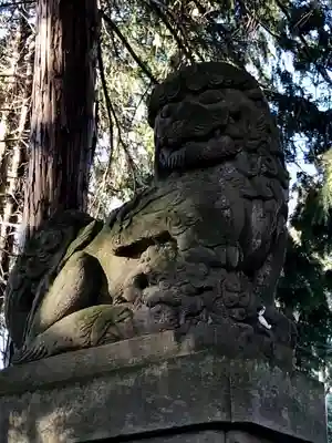 神明神社の狛犬