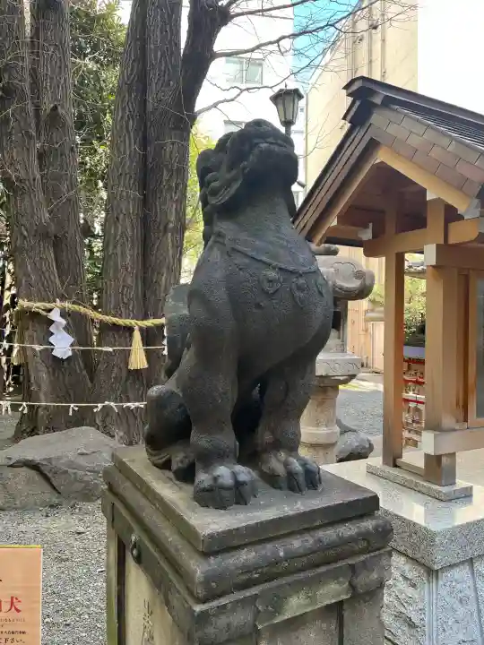 日本橋日枝神社の{uncategorized: "未分類", other: "その他", undefined: "問題あり", building: "その他建物", grave: "お墓", sacred_gate: "鳥居", guardian: "狛犬", statue: "像", buddha: "仏像", history: "歴史", nature: "自然", garden: "庭園", animal: "動物", pagoda: "塔", temizu: "手水舎", mountain_gate: "山門・神門", sanctuary: "本殿・本堂", subordinate: "末社・摂社", art: "芸術", scenery: "景色", jizo: "地蔵", ema: "絵馬", goshuin: "御朱印", omikuji: "おみくじ", items: "授与品その他", amulet: "お守り", goshuincho: "御朱印帳", eats: "食事", festival: "お祭り", votive_dance: "神楽", shichigosan: "七五三参", wedding: "結婚式", experience: "体験その他", initially: "初詣", around: "周辺", anti_infection: "感染症対策"}