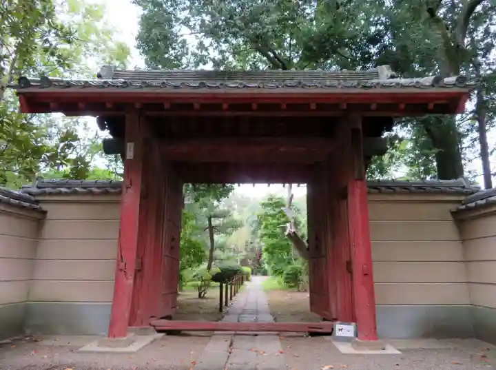 中院の山門・神門