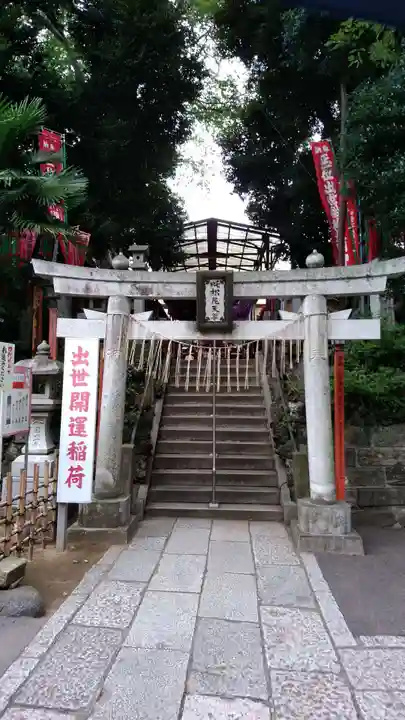 成田山新勝寺の鳥居