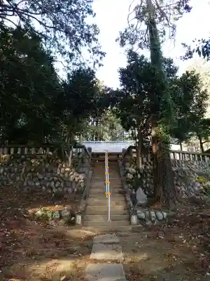 熊野神社の{uncategorized: "未分類", other: "その他", undefined: "問題あり", building: "その他建物", grave: "お墓", sacred_gate: "鳥居", guardian: "狛犬", statue: "像", buddha: "仏像", history: "歴史", nature: "自然", garden: "庭園", animal: "動物", pagoda: "塔", temizu: "手水舎", mountain_gate: "山門・神門", sanctuary: "本殿・本堂", subordinate: "末社・摂社", art: "芸術", scenery: "景色", jizo: "地蔵", ema: "絵馬", goshuin: "御朱印", omikuji: "おみくじ", items: "授与品その他", amulet: "お守り", goshuincho: "御朱印帳", eats: "食事", festival: "お祭り", votive_dance: "神楽", shichigosan: "七五三参", wedding: "結婚式", experience: "体験その他", initially: "初詣", around: "周辺", anti_infection: "感染症対策"}