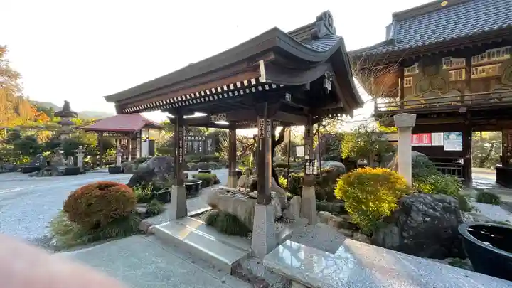 野坂寺の手水舎