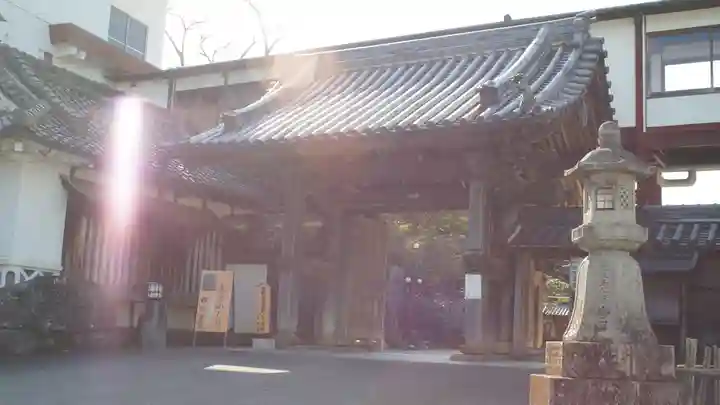 竹林院の山門・神門