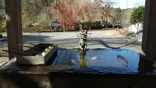南湖神社の手水舎