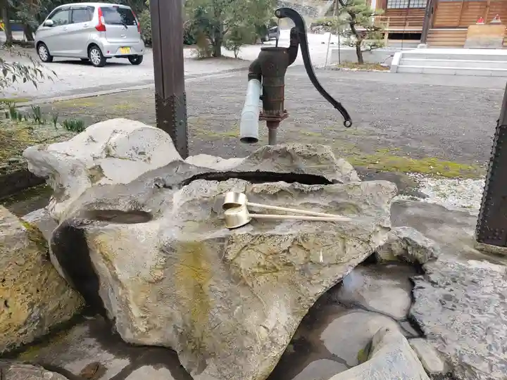 天清院呑龍閣の手水舎