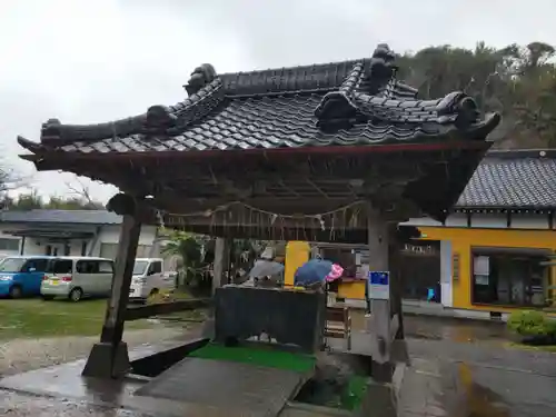 洲崎神社の手水舎