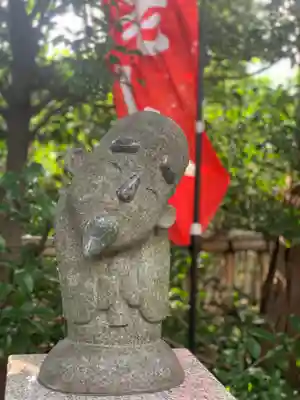 亀ケ池八幡宮の像