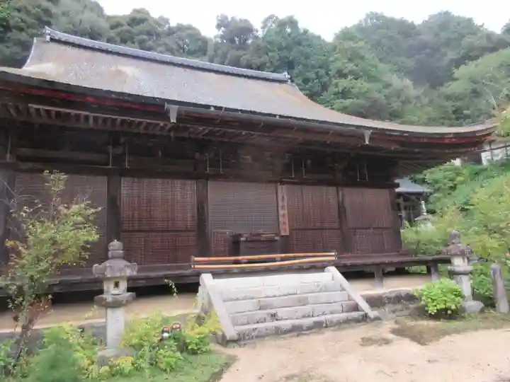 桑実寺の本殿・本堂