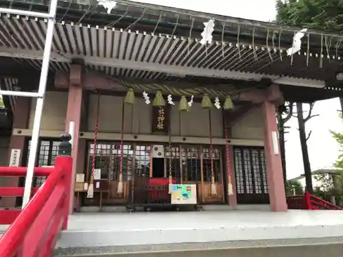 三社神社の本殿