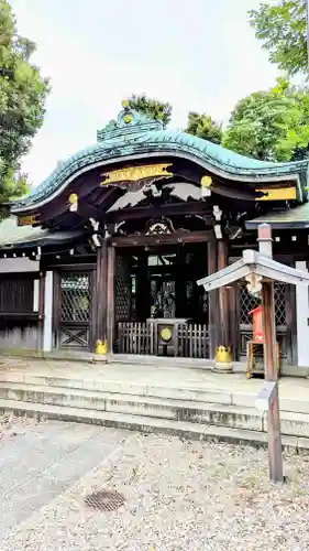 白金氷川神社の本殿