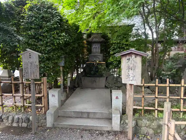 大國魂神社の{uncategorized: "未分類", other: "その他", undefined: "問題あり", building: "その他建物", grave: "お墓", sacred_gate: "鳥居", guardian: "狛犬", statue: "像", buddha: "仏像", history: "歴史", nature: "自然", garden: "庭園", animal: "動物", pagoda: "塔", temizu: "手水舎", mountain_gate: "山門・神門", sanctuary: "本殿・本堂", subordinate: "末社・摂社", art: "芸術", scenery: "景色", jizo: "地蔵", ema: "絵馬", goshuin: "御朱印", omikuji: "おみくじ", items: "授与品その他", amulet: "お守り", goshuincho: "御朱印帳", eats: "食事", festival: "お祭り", votive_dance: "神楽", shichigosan: "七五三参", wedding: "結婚式", experience: "体験その他", initially: "初詣", around: "周辺", anti_infection: "感染症対策"}