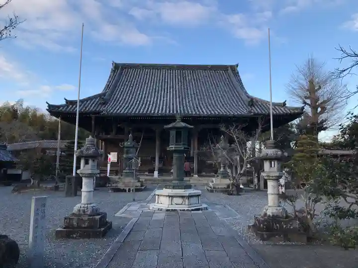 穴太寺の本殿・本堂
