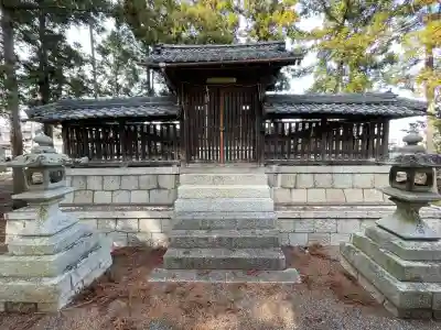 中嶋神社の{uncategorized: "未分類", other: "その他", undefined: "問題あり", building: "その他建物", grave: "お墓", sacred_gate: "鳥居", guardian: "狛犬", statue: "像", buddha: "仏像", history: "歴史", nature: "自然", garden: "庭園", animal: "動物", pagoda: "塔", temizu: "手水舎", mountain_gate: "山門・神門", sanctuary: "本殿・本堂", subordinate: "末社・摂社", art: "芸術", scenery: "景色", jizo: "地蔵", ema: "絵馬", goshuin: "御朱印", omikuji: "おみくじ", items: "授与品その他", amulet: "お守り", goshuincho: "御朱印帳", eats: "食事", festival: "お祭り", votive_dance: "神楽", shichigosan: "七五三参", wedding: "結婚式", experience: "体験その他", initially: "初詣", around: "周辺", anti_infection: "感染症対策"}