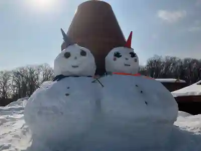 北広島市総鎮守　廣島神社の{uncategorized: "未分類", other: "その他", undefined: "問題あり", building: "その他建物", grave: "お墓", sacred_gate: "鳥居", guardian: "狛犬", statue: "像", buddha: "仏像", history: "歴史", nature: "自然", garden: "庭園", animal: "動物", pagoda: "塔", temizu: "手水舎", mountain_gate: "山門・神門", sanctuary: "本殿・本堂", subordinate: "末社・摂社", art: "芸術", scenery: "景色", jizo: "地蔵", ema: "絵馬", goshuin: "御朱印", omikuji: "おみくじ", items: "授与品その他", amulet: "お守り", goshuincho: "御朱印帳", eats: "食事", festival: "お祭り", votive_dance: "神楽", shichigosan: "七五三参", wedding: "結婚式", experience: "体験その他", initially: "初詣", around: "周辺", anti_infection: "感染症対策"}