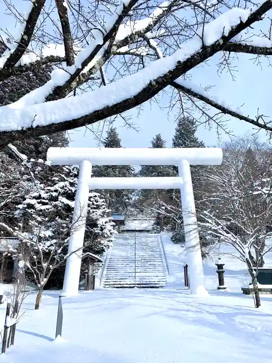 土津神社|こどもと出世の神さまの鳥居