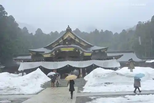 彌彦神社の本殿