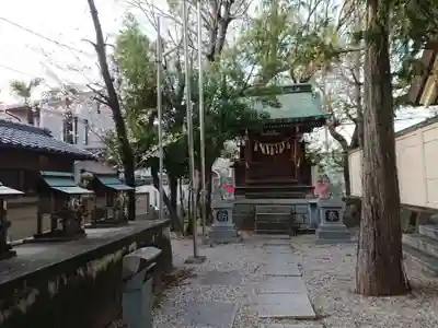 六所社（下飯田）の末社・摂社