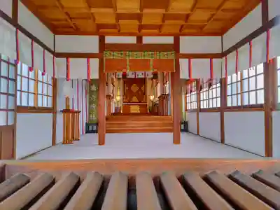 六所社(安井)の本殿・本堂