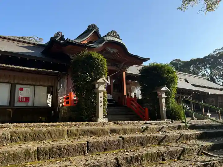 新田神社の{uncategorized: "未分類", other: "その他", undefined: "問題あり", building: "その他建物", grave: "お墓", sacred_gate: "鳥居", guardian: "狛犬", statue: "像", buddha: "仏像", history: "歴史", nature: "自然", garden: "庭園", animal: "動物", pagoda: "塔", temizu: "手水舎", mountain_gate: "山門・神門", sanctuary: "本殿・本堂", subordinate: "末社・摂社", art: "芸術", scenery: "景色", jizo: "地蔵", ema: "絵馬", goshuin: "御朱印", omikuji: "おみくじ", items: "授与品その他", amulet: "お守り", goshuincho: "御朱印帳", eats: "食事", festival: "お祭り", votive_dance: "神楽", shichigosan: "七五三参", wedding: "結婚式", experience: "体験その他", initially: "初詣", around: "周辺", anti_infection: "感染症対策"}