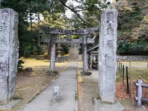 雷神社の鳥居