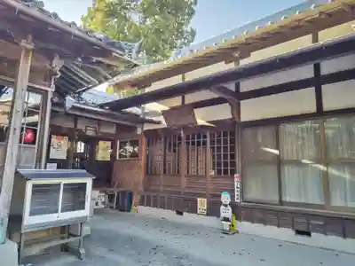 泉蔵院の本殿・本堂