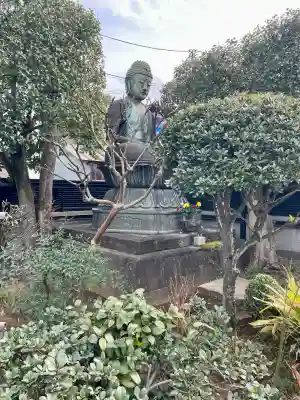 西迎寺の{uncategorized: "未分類", other: "その他", undefined: "問題あり", building: "その他建物", grave: "お墓", sacred_gate: "鳥居", guardian: "狛犬", statue: "像", buddha: "仏像", history: "歴史", nature: "自然", garden: "庭園", animal: "動物", pagoda: "塔", temizu: "手水舎", mountain_gate: "山門・神門", sanctuary: "本殿・本堂", subordinate: "末社・摂社", art: "芸術", scenery: "景色", jizo: "地蔵", ema: "絵馬", goshuin: "御朱印", omikuji: "おみくじ", items: "授与品その他", amulet: "お守り", goshuincho: "御朱印帳", eats: "食事", festival: "お祭り", votive_dance: "神楽", shichigosan: "七五三参", wedding: "結婚式", experience: "体験その他", initially: "初詣", around: "周辺", anti_infection: "感染症対策"}