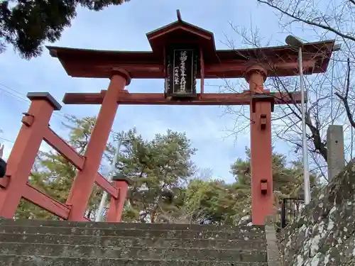 健御名方富命彦神別神社の鳥居