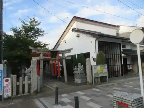 玉秀稲荷神社の鳥居