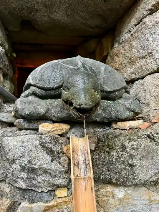 亀の水不動尊・梅香庵(木食寺)跡(京都府)