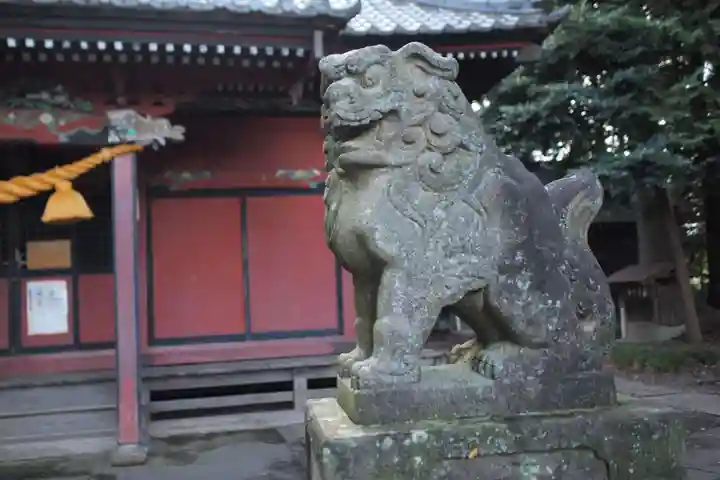 中氷川神社の狛犬