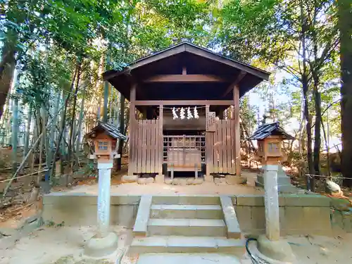 飛鳥坐神社の末社・摂社