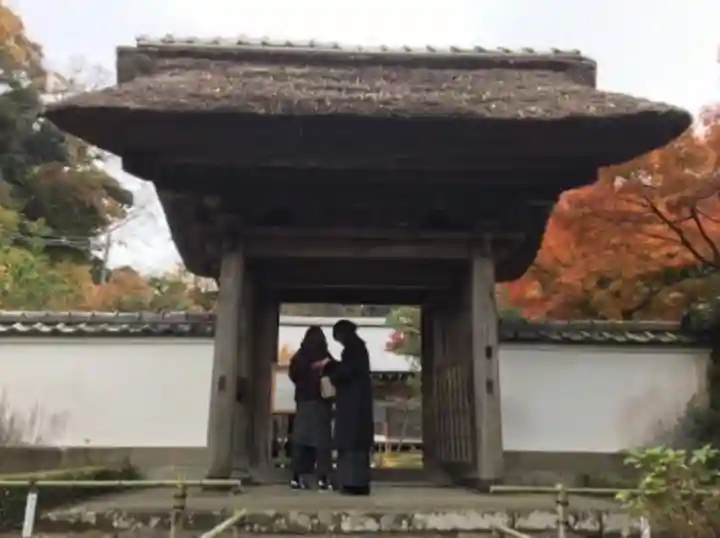 長壽寺(長寿寺)の山門・神門