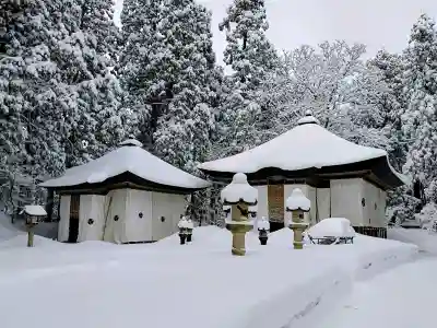 出羽神社(出羽三山神社)~三神合祭殿~(山形県)