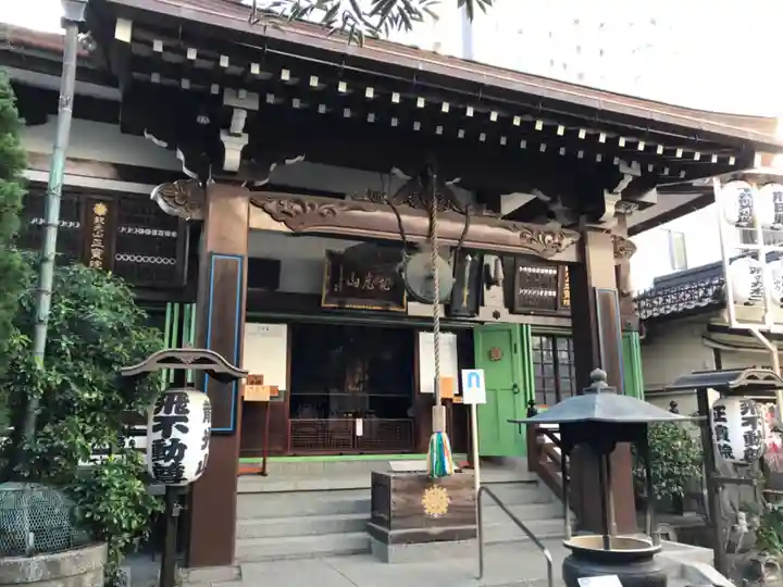 正寶院(飛不動尊)の本殿・本堂