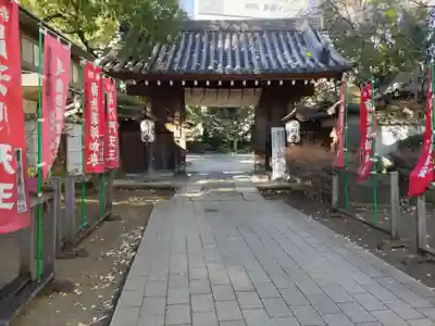 品川寺の山門・神門