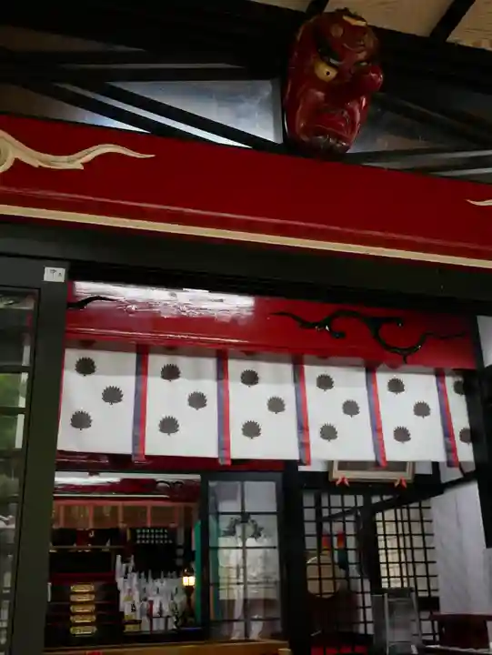 新屋山神社の本殿・本堂