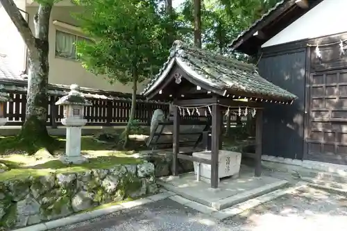 那波加神社の手水舎