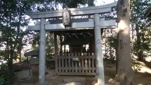 検見川神社の末社