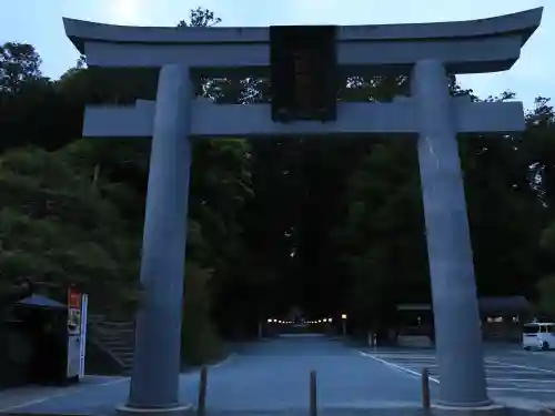 小國神社の{uncategorized: "未分類", other: "その他", undefined: "問題あり", building: "その他建物", grave: "お墓", sacred_gate: "鳥居", guardian: "狛犬", statue: "像", buddha: "仏像", history: "歴史", nature: "自然", garden: "庭園", animal: "動物", pagoda: "塔", temizu: "手水舎", mountain_gate: "山門・神門", sanctuary: "本殿・本堂", subordinate: "末社・摂社", art: "芸術", scenery: "景色", jizo: "地蔵", ema: "絵馬", goshuin: "御朱印", omikuji: "おみくじ", items: "授与品その他", amulet: "お守り", goshuincho: "御朱印帳", eats: "食事", festival: "お祭り", votive_dance: "神楽", shichigosan: "七五三参", wedding: "結婚式", experience: "体験その他", initially: "初詣", around: "周辺", anti_infection: "感染症対策"}