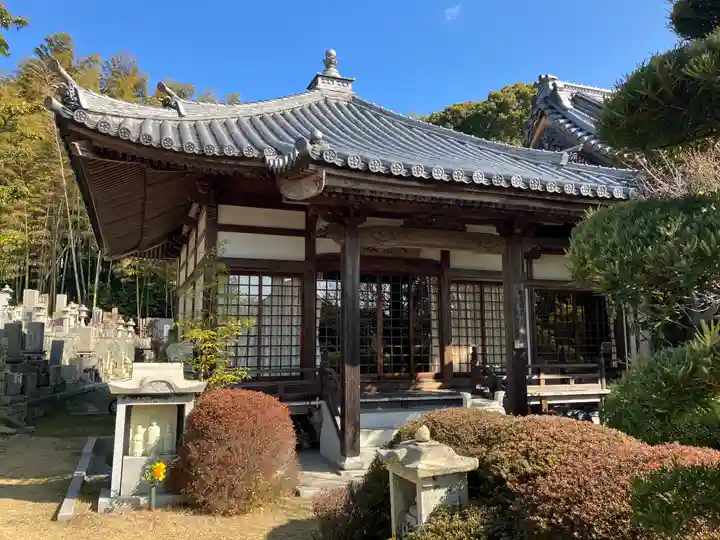 清勝寺の本殿・本堂
