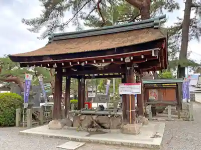 建部大社の手水舎