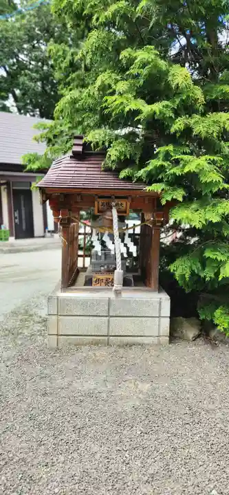萬蔵稲荷神社の末社・摂社