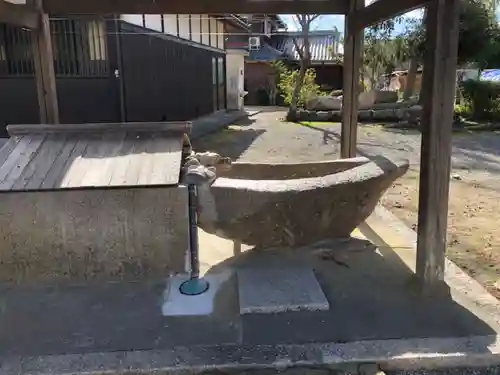 己爾乃神社の手水舎