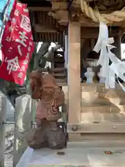 岩屋神社の像