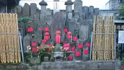 榮久山大法寺の地蔵