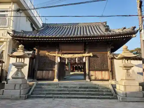 稲爪神社の山門