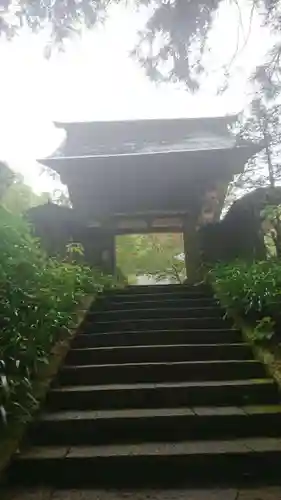 安楽寺の山門