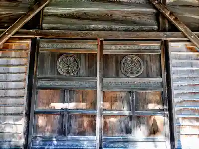 大岡白山神社の本殿・本堂