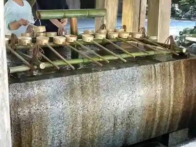 彌彦神社の手水舎