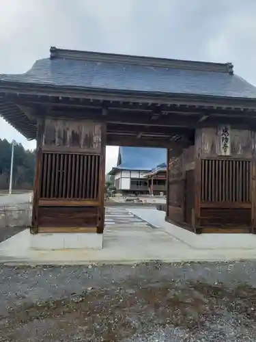 忠功寺の山門